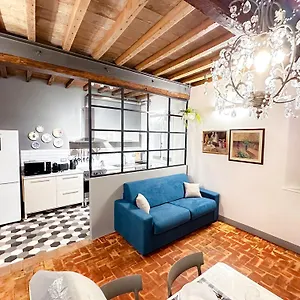 https://centro-modenacharme-la-porta-sul-centro.emilia-romagnahotels.net